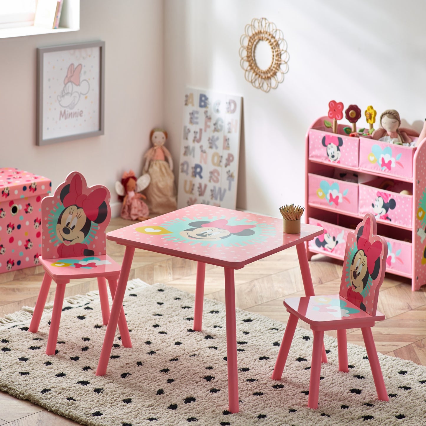 Disney Minnie Mouse Table and Chair Set